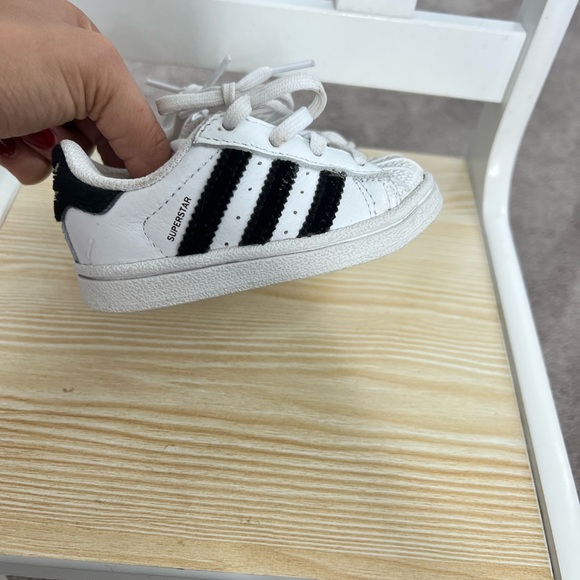 Shell Toe toddler adidas - Picture 5 of 7